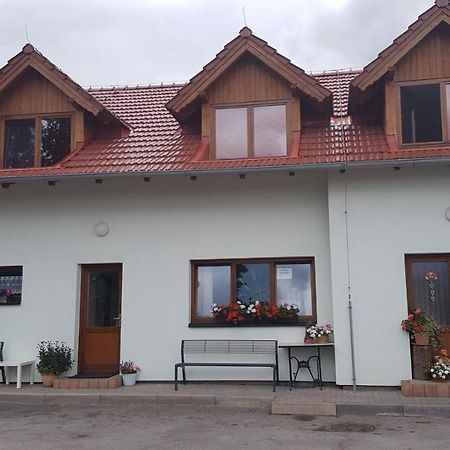 Ferienwohnung Na Samote U Lesa -Rasovna Msecke Zehrovice Exterior foto