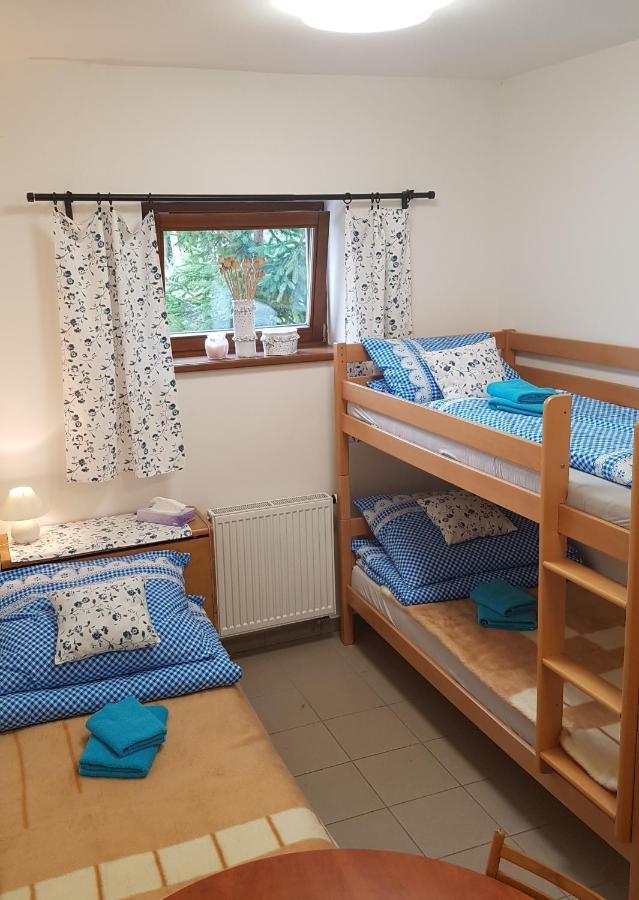Ferienwohnung Na Samote U Lesa -Rasovna Msecke Zehrovice Exterior foto